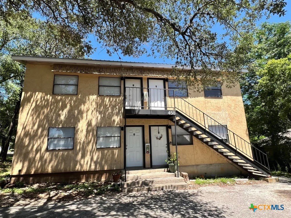 450 Burleson Street – photo 1