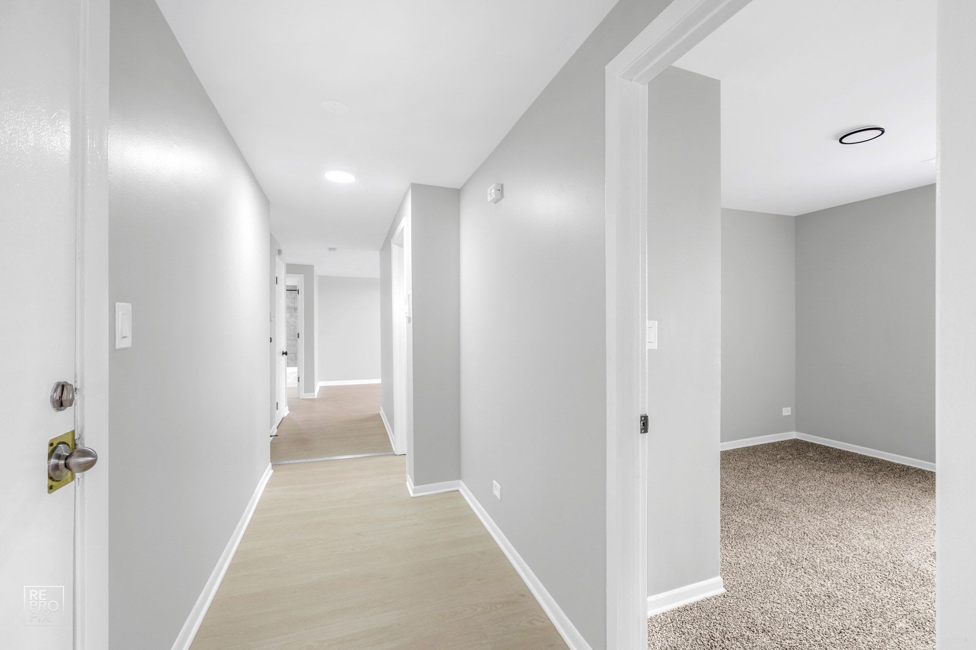 423-25 N Central Ave – photo 2