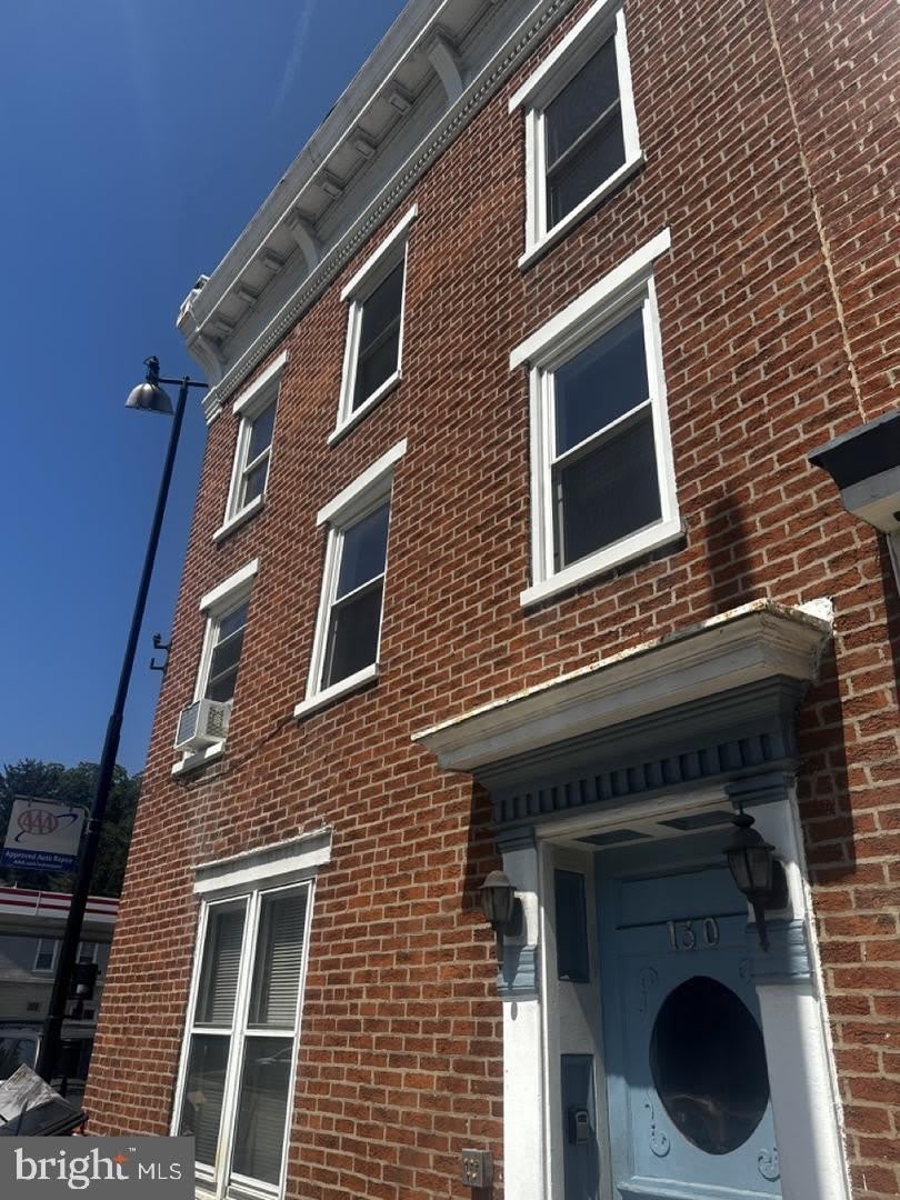 130 W MAIN Street – photo 2