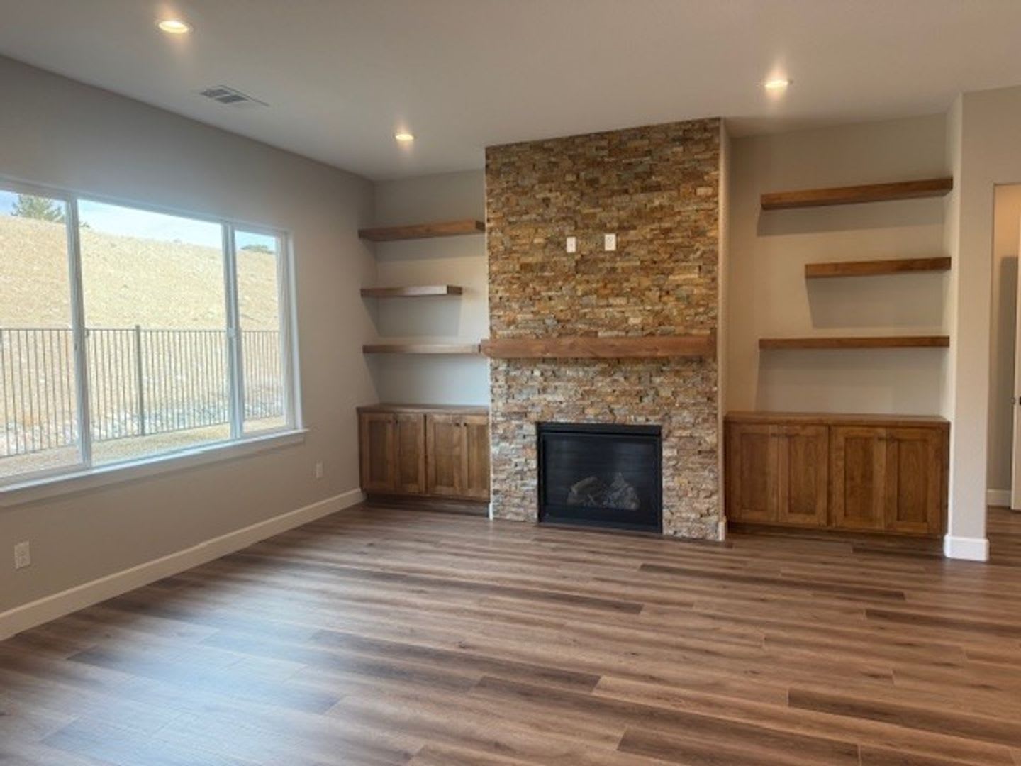 B Newer Build Verdi Three Bedroom Home Br Br – photo 4