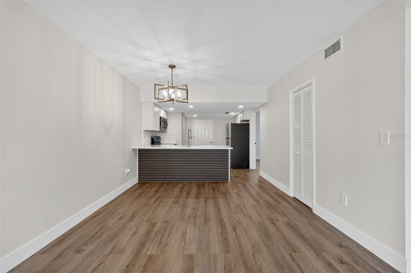 9824 Pocono Street – photo 4