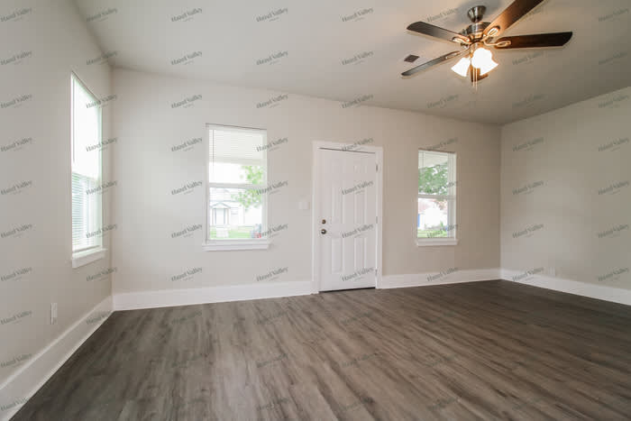 1312 Northeast 19Th Street – photo 4