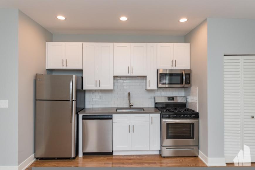 2107 N Sedgwick St – photo 1