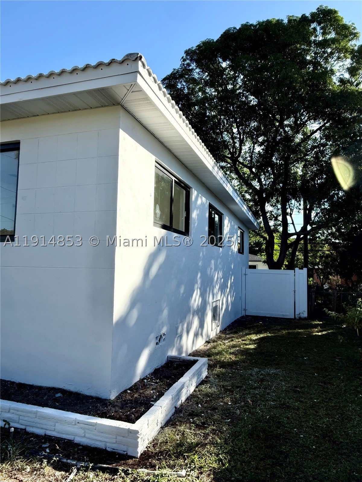 12615 N Miami Ave – photo 3