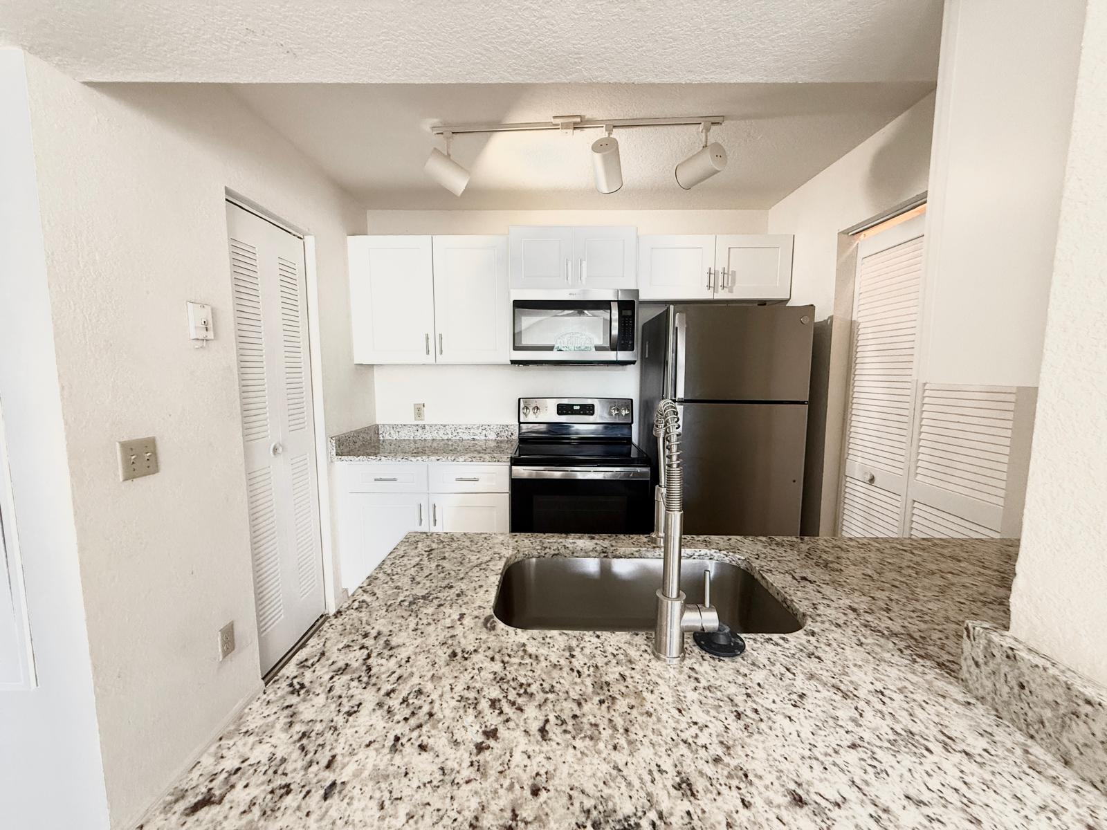 1031 S Hiawassee Road 2523 1 – photo 5