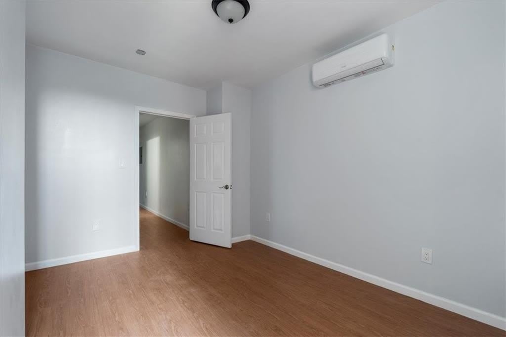 324 Eldert Street – photo 5
