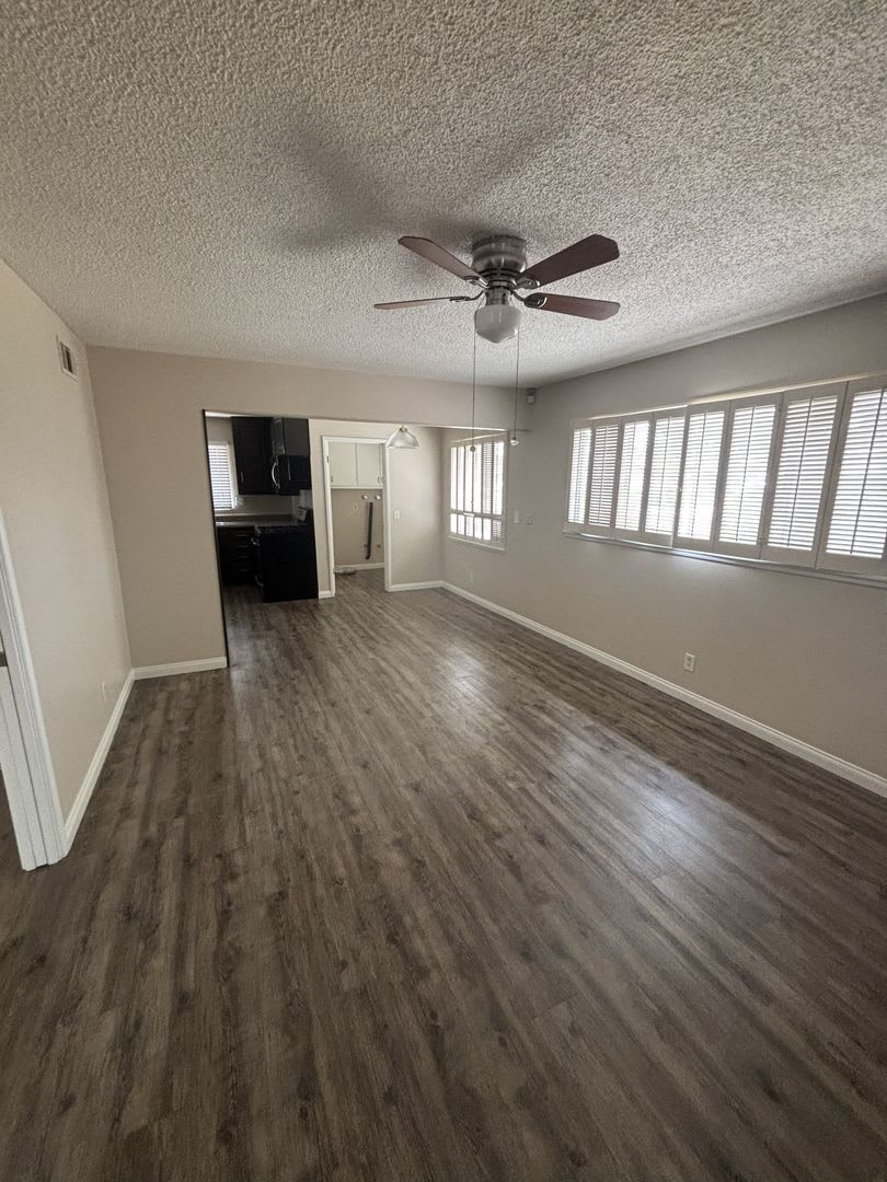Corner lot La Mirada home! – photo 4