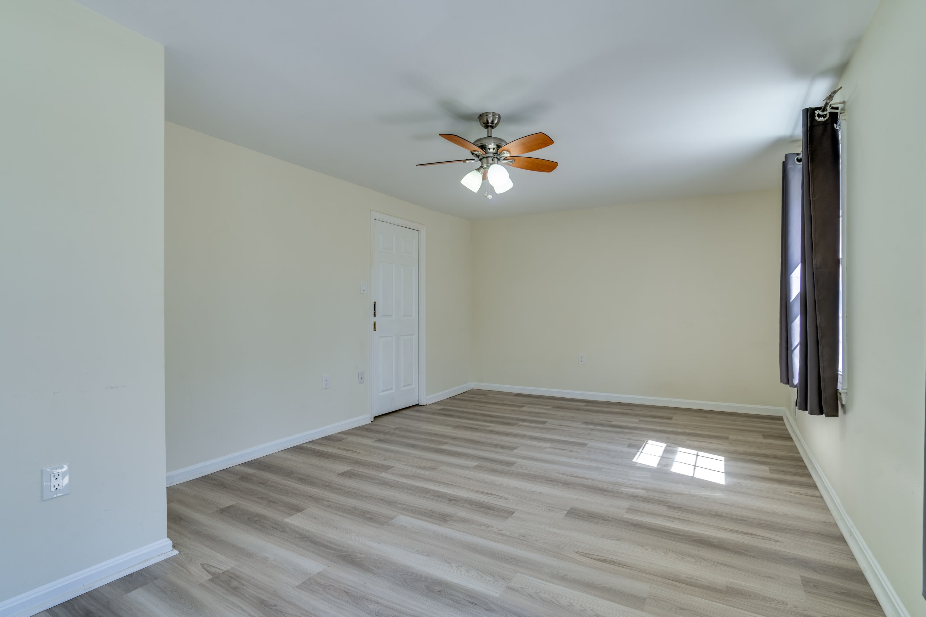 7913 Central Park Circle – photo 3