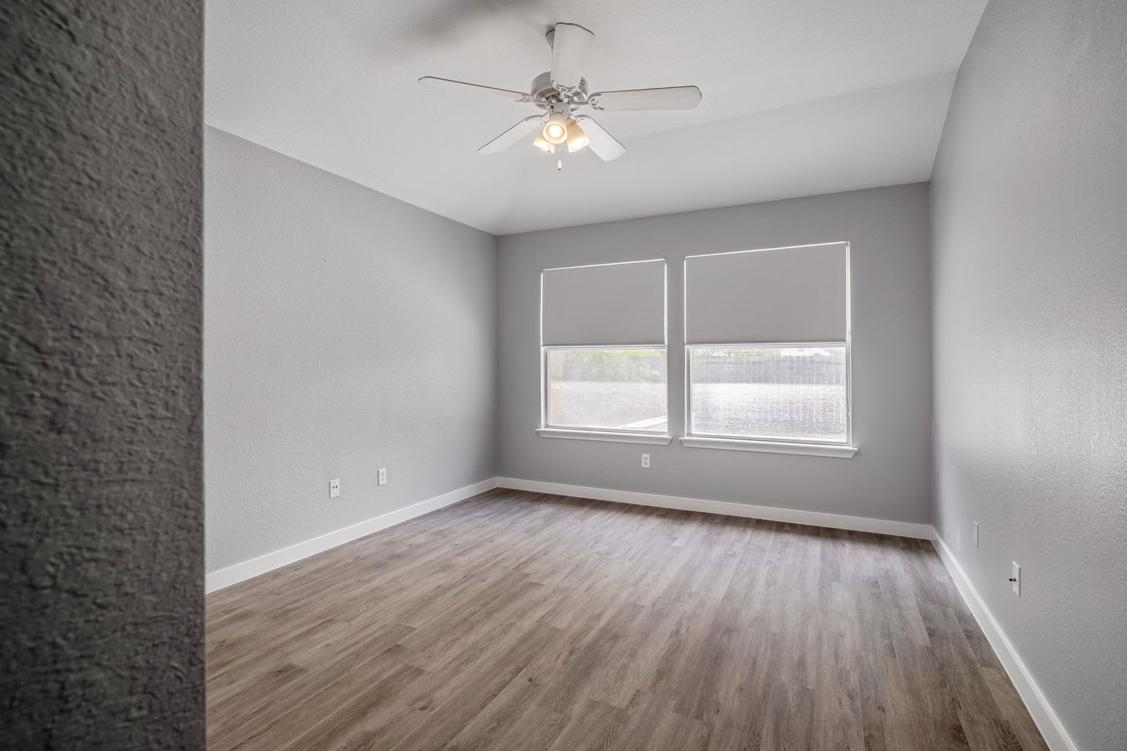 Imagine Coming Home to Comfort, Convenience & Style in North Austin! – photo 5