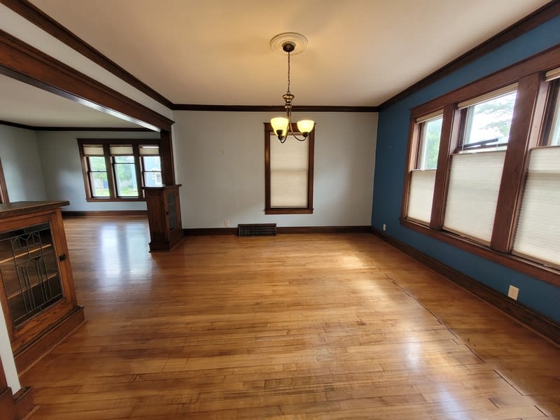 1009 North Oneida Street – photo 2