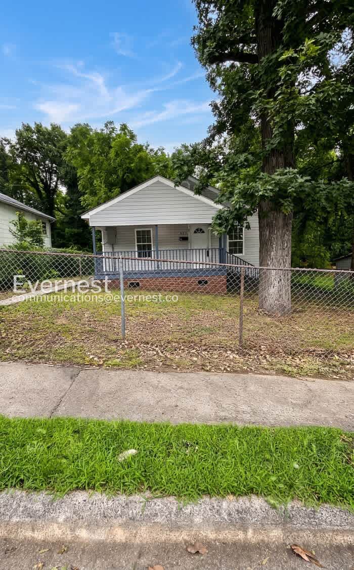 221 West Twenty-Third Street – photo 1