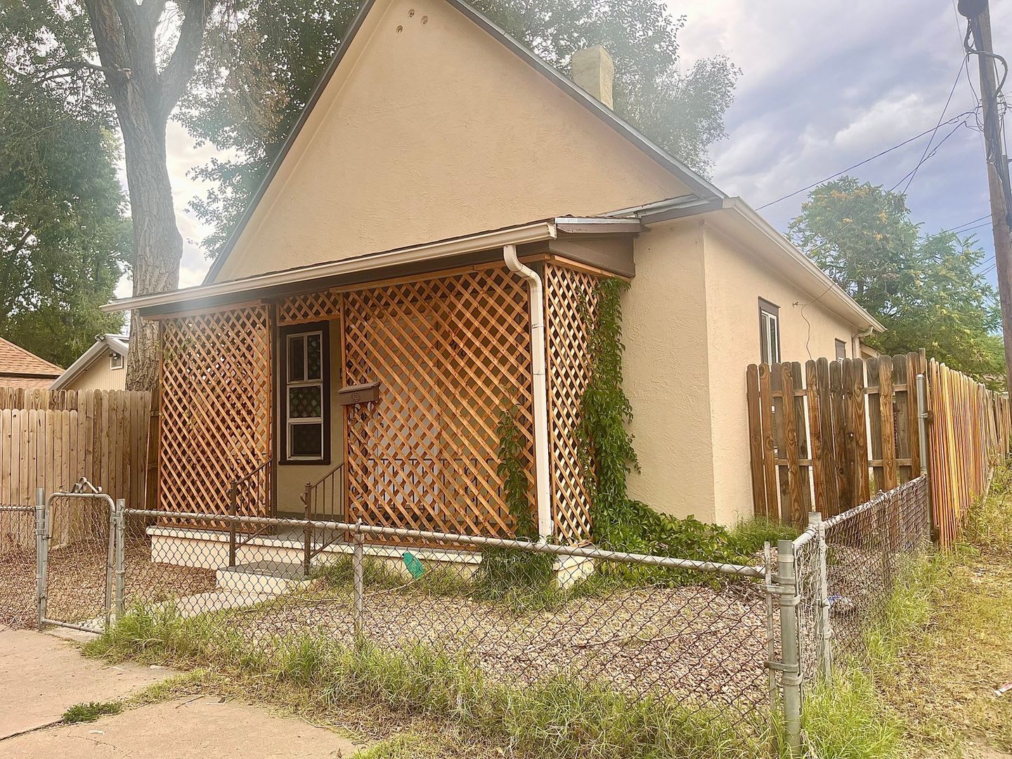 Cozy 2BR House in Pueblo – photo 1