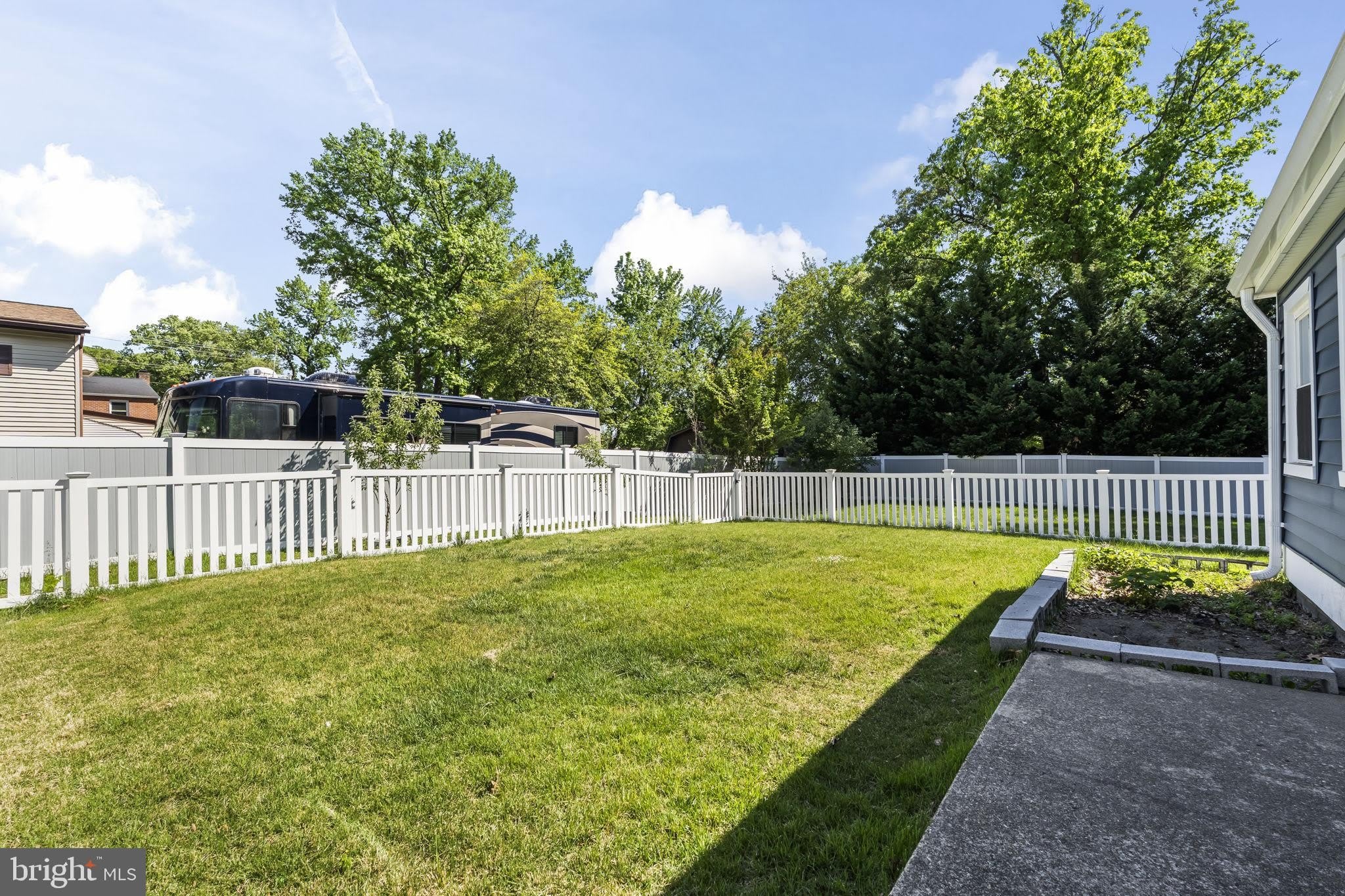 8005 Woodholme Circle – photo 4