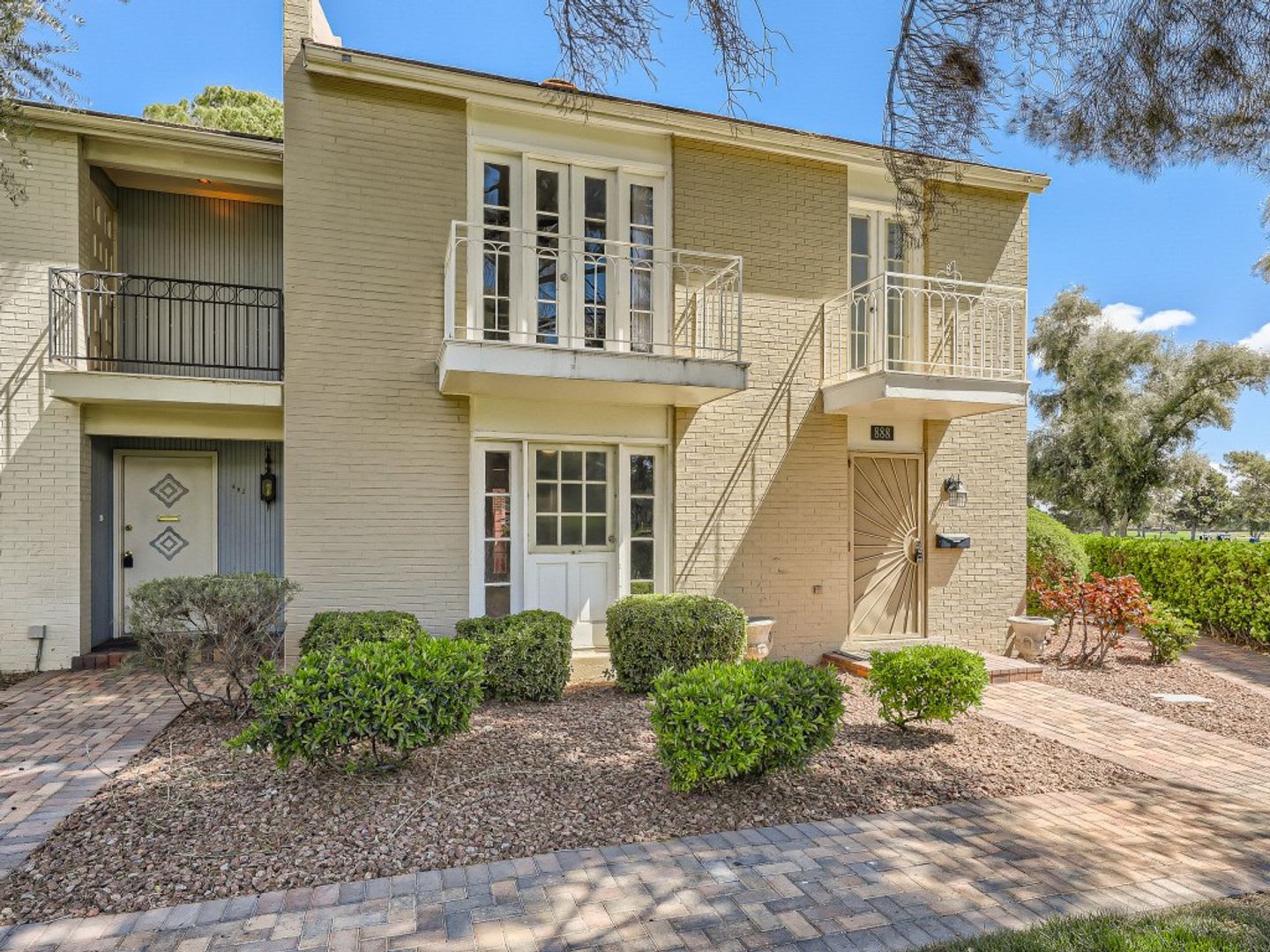 Beautiful Las Vegas Country Club townhome – photo 1