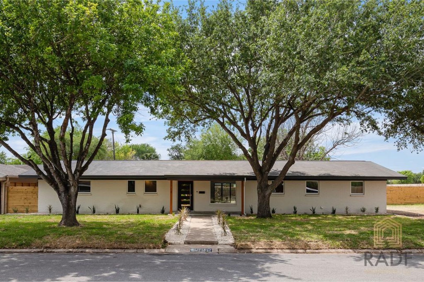 SPACIOUS 4 BED 3 BATH HOME FOR RENT!!! – photo 1