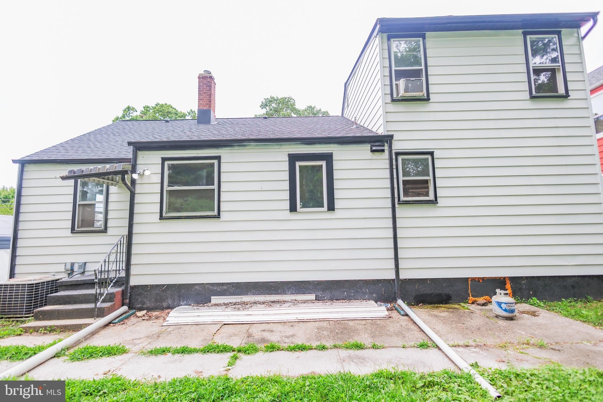 407 W HIGH Street – photo 2