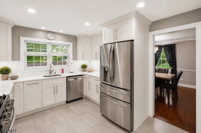 43 Oakland Ave – photo 3