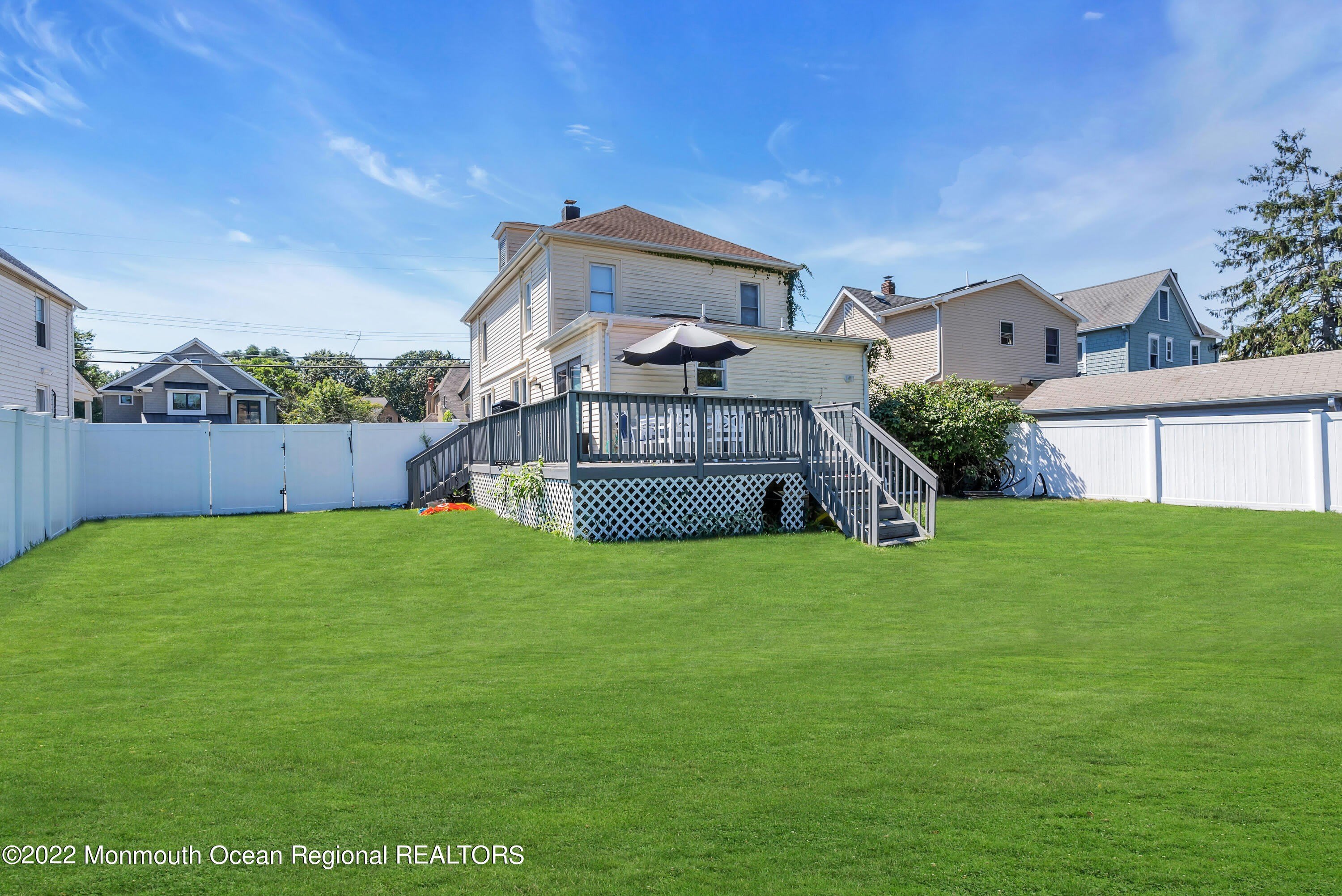 325 Roosevelt Avenue – photo 5