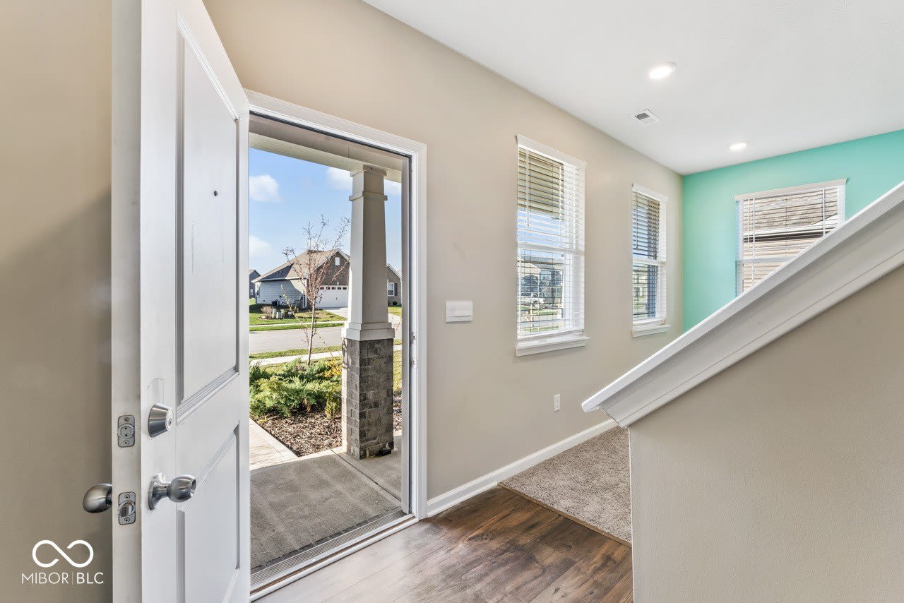 6874 Nottingham Lane – photo 4
