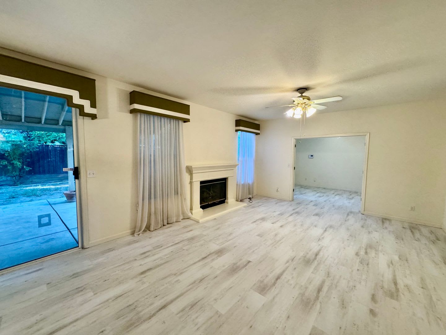 Reduced Huge 4 Bedroom Den 3 Bath Southside Home For Rent – photo 2