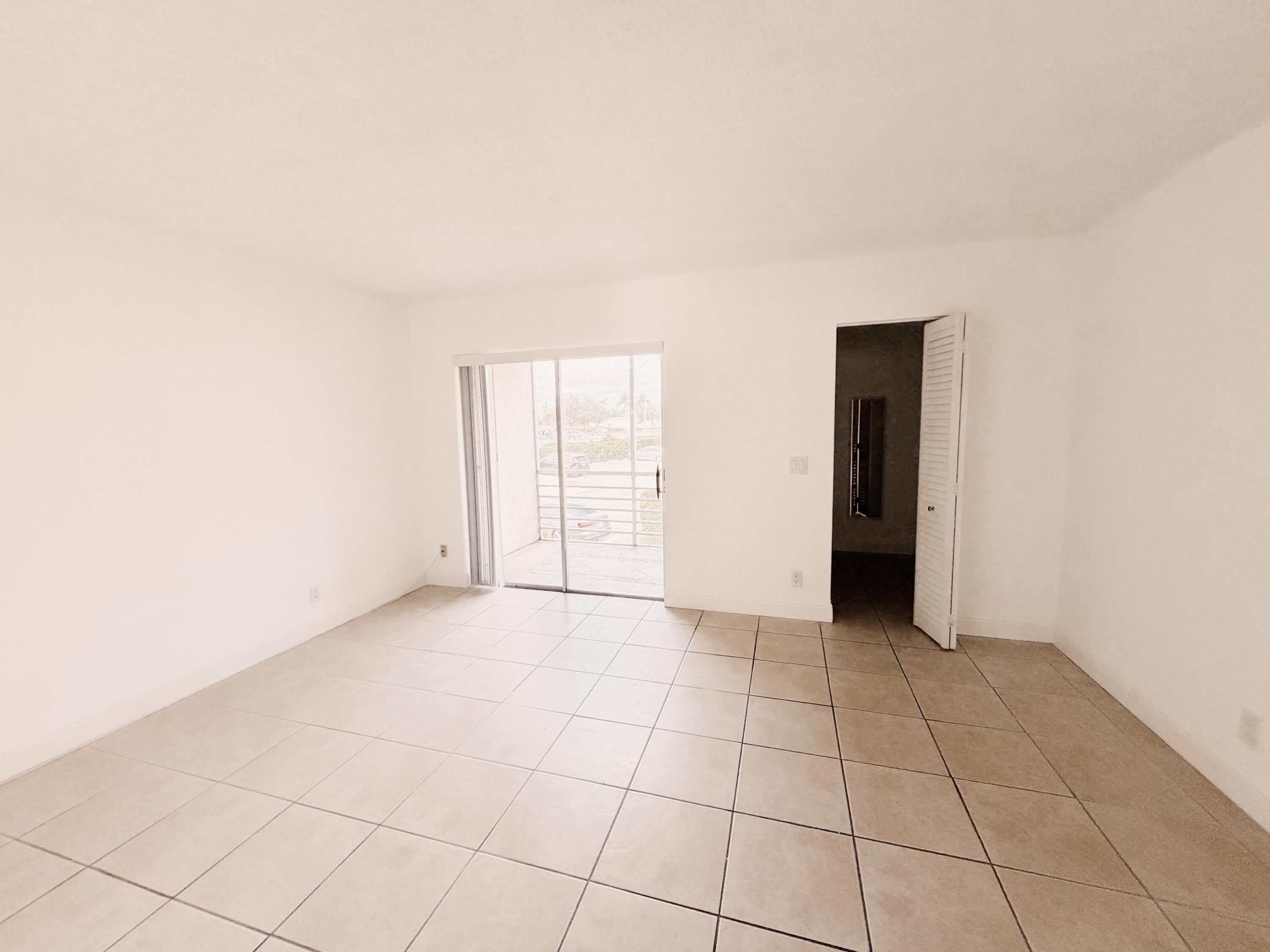 600 Village Green Court – photo 5
