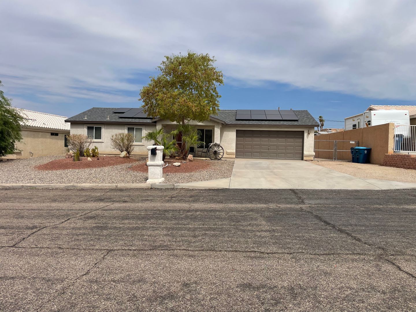 Ready for a showing. Call Havasu Realty! – photo 1