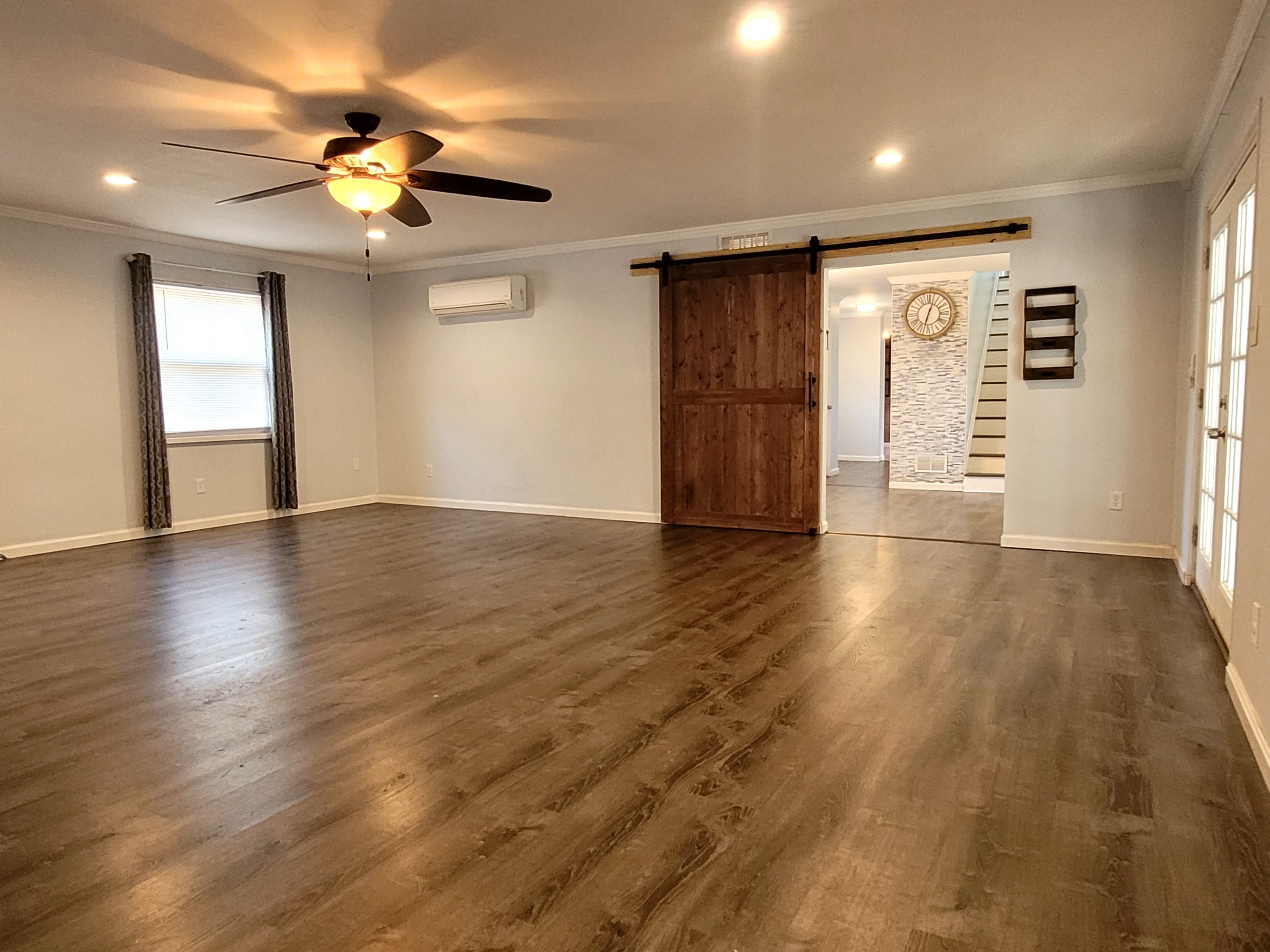 6 Tudor Ct. – photo 2