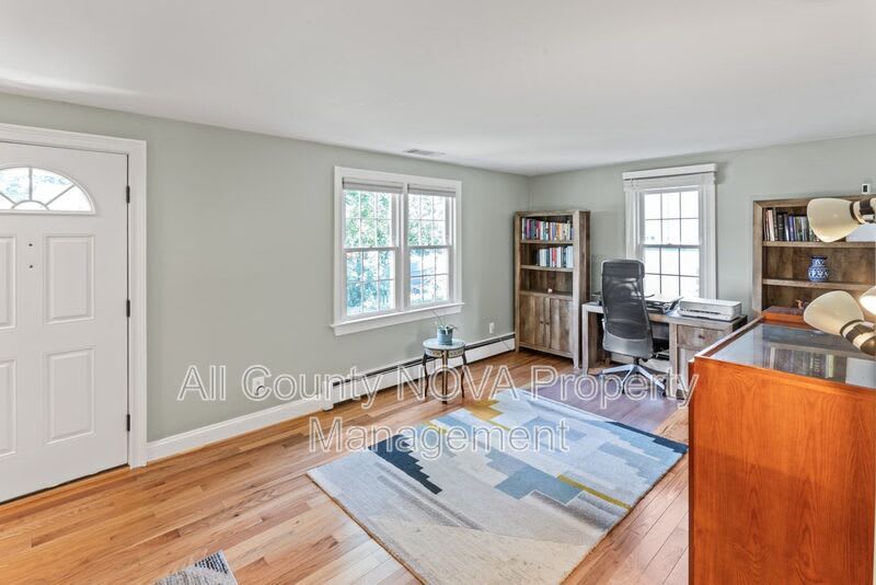 7312 Poplar Ct – photo 4