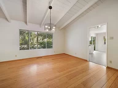 642 2nd St. E – photo 4