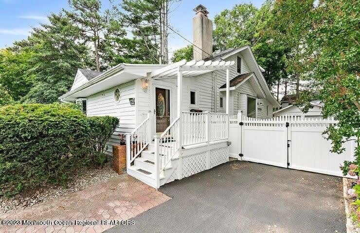 214 Cliftwood Road – photo 3