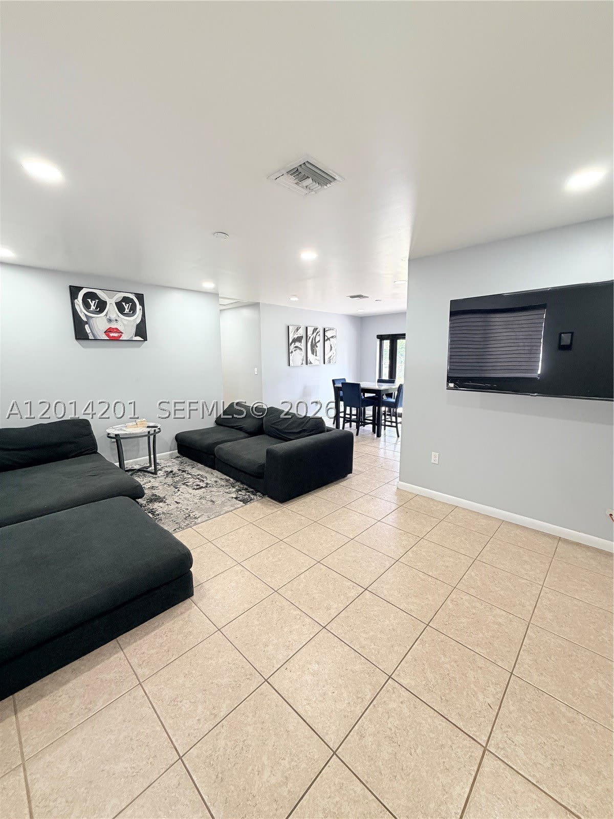 1410 NW 199TH St – photo 3