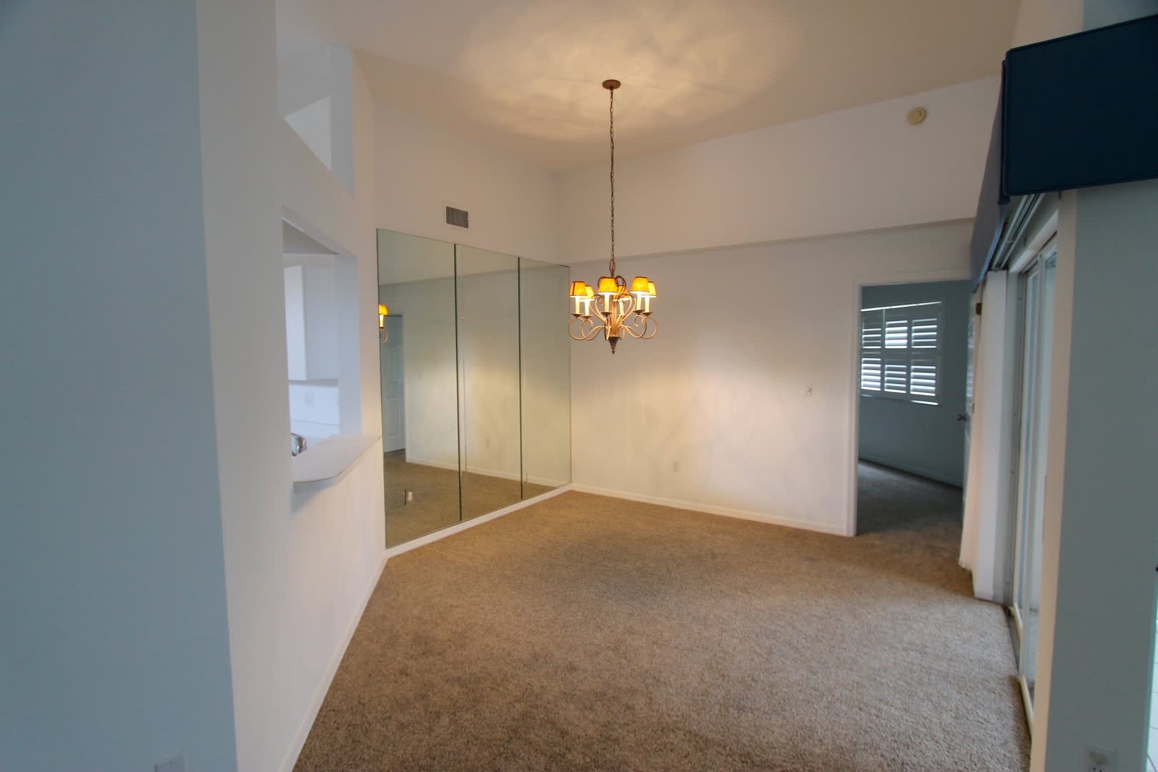 Ask About The Two Weeks Free Perfect Location Lakeside 3 Bed 2 Bath Condo One Car Garage North Naples – photo 3