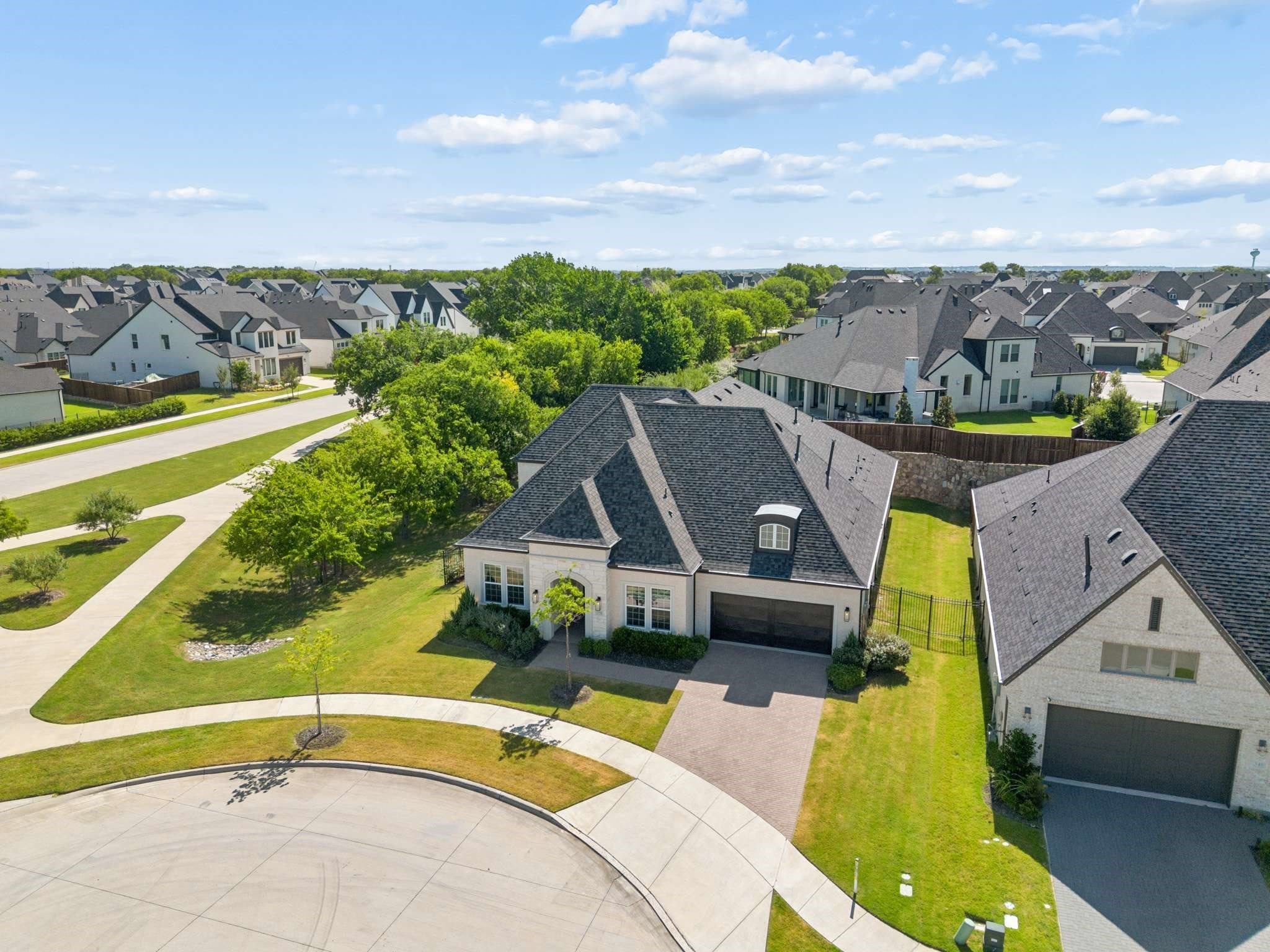 350 Pearland Drive – photo 1