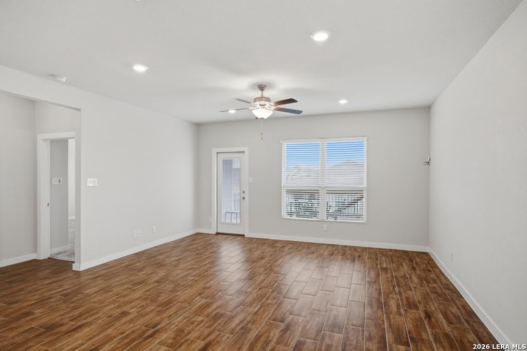 2431 Valencia Crst – photo 4