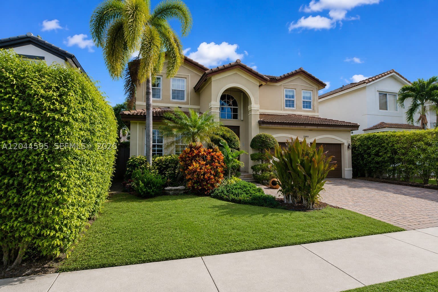 13989 SW 155th Ter – photo 2
