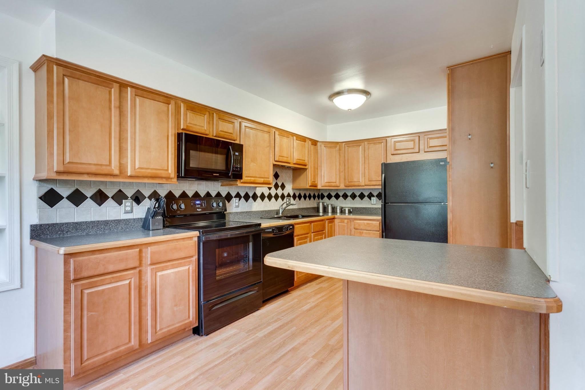 9427 CHERWEK Drive – photo 2