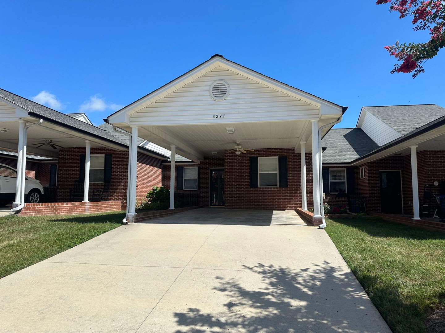 Available Now Beautifully Renovated 2Br 2Ba Condo For Rent In The Terraces In Denver Nc Close To Lake Norman – photo 1