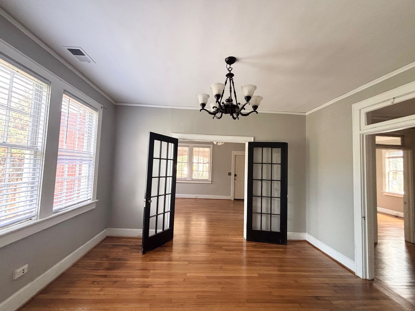 Bungalow in Rosewood – photo 4
