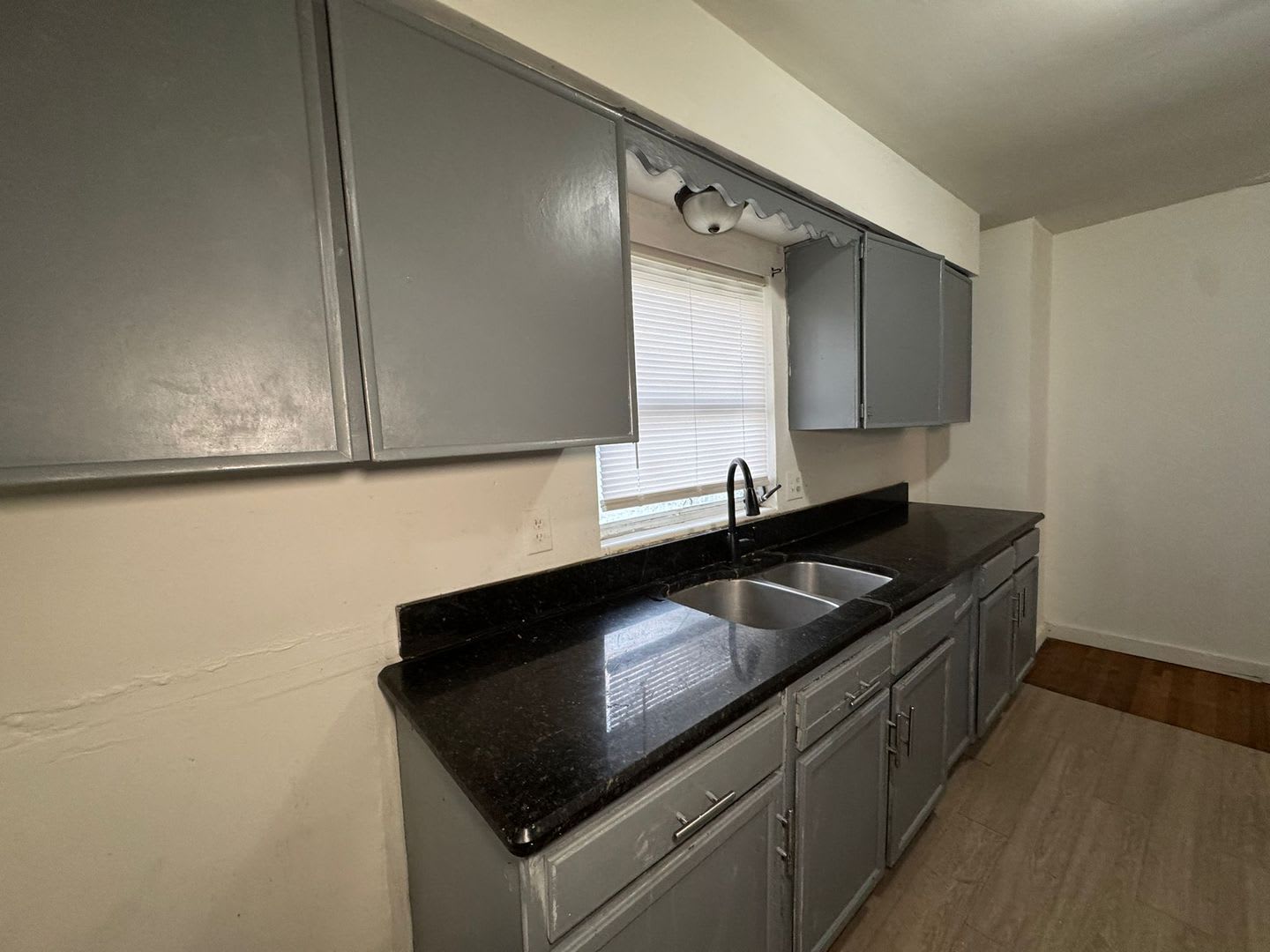 Affordable & Comfortable Home in Orlando – Prime Location Near Everything! – photo 3