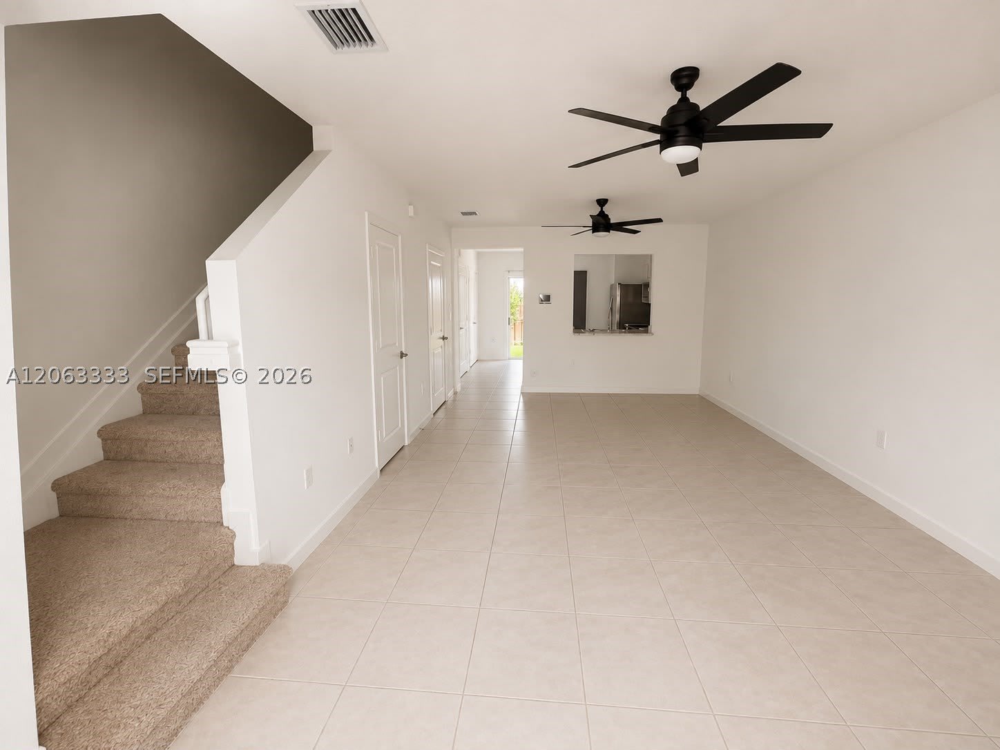 460 NE 4th Ln – photo 2