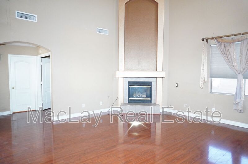 4765 S Joshua Tree Ln – photo 2