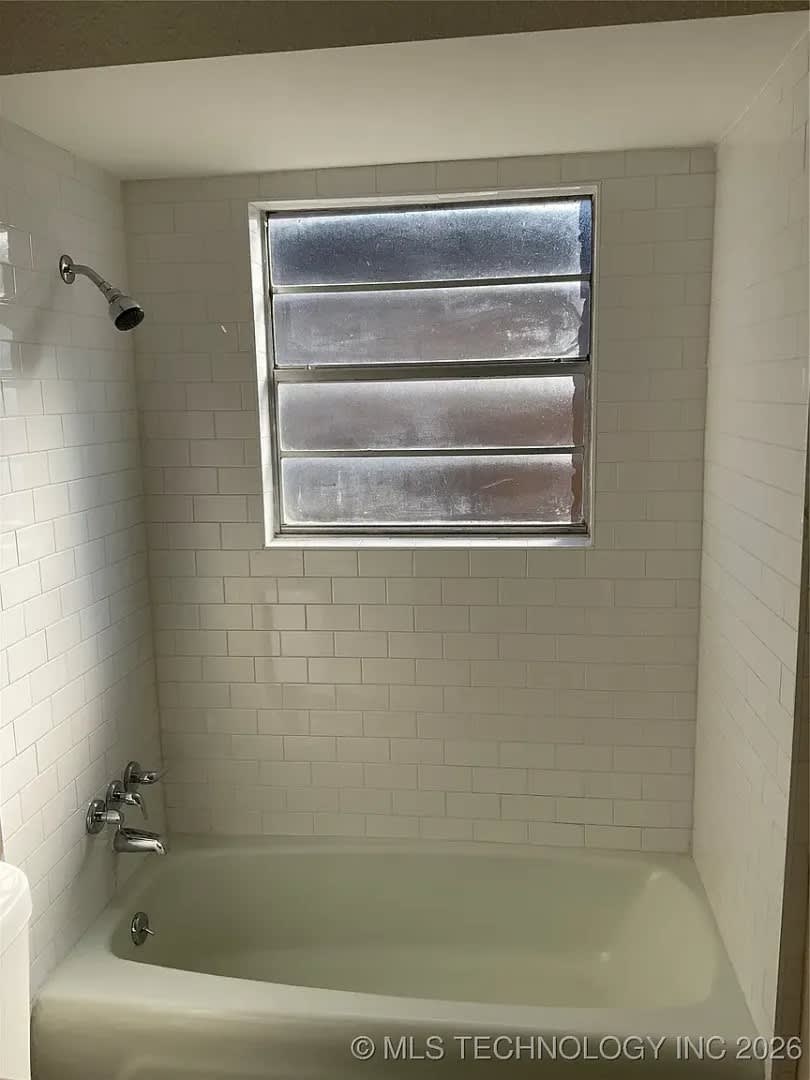 Available Now Beautifully Updated 3 Bedroom 2 Bath Brick Ranch Home With An Attached 2 Car Garage – photo 5