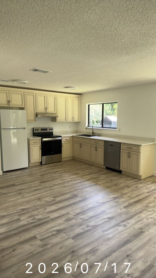 Fully Renovated Se Palm Bay Home Modern Clean Move In Ready – photo 2