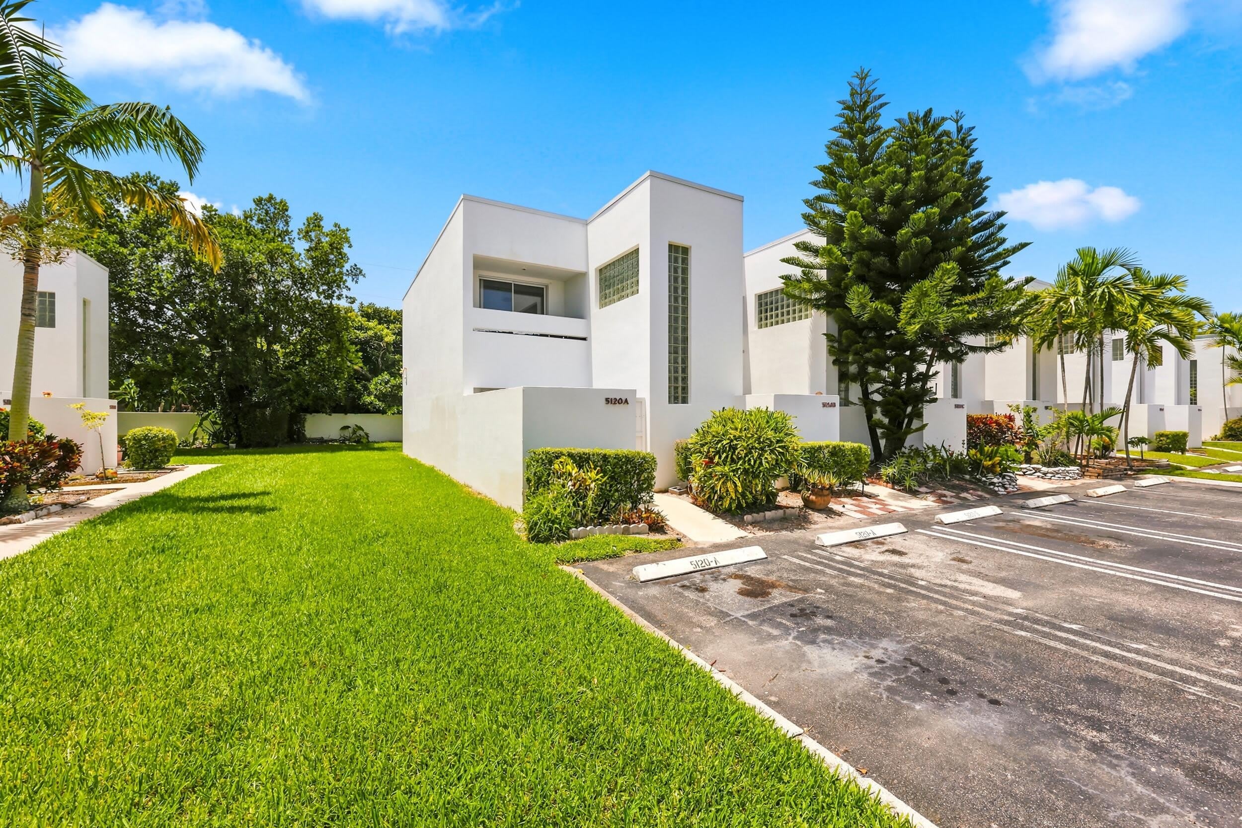 5120 Elmhurst Road – photo 4
