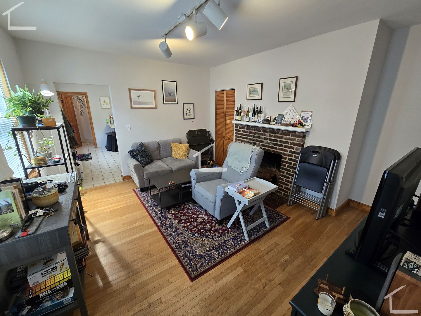 Nicely located 1 bed in Watertown available now! – photo 5