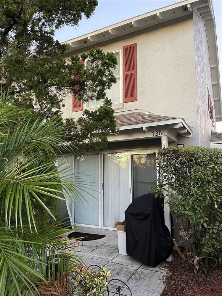 1222 Villa Lane – photo 2
