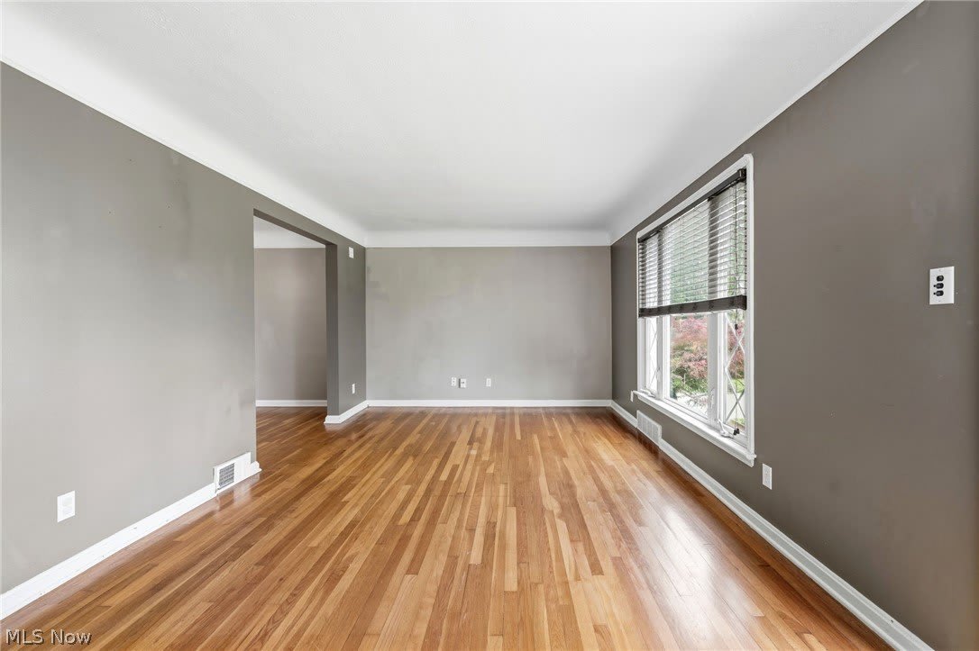 7906 Kenton Avenue – photo 5