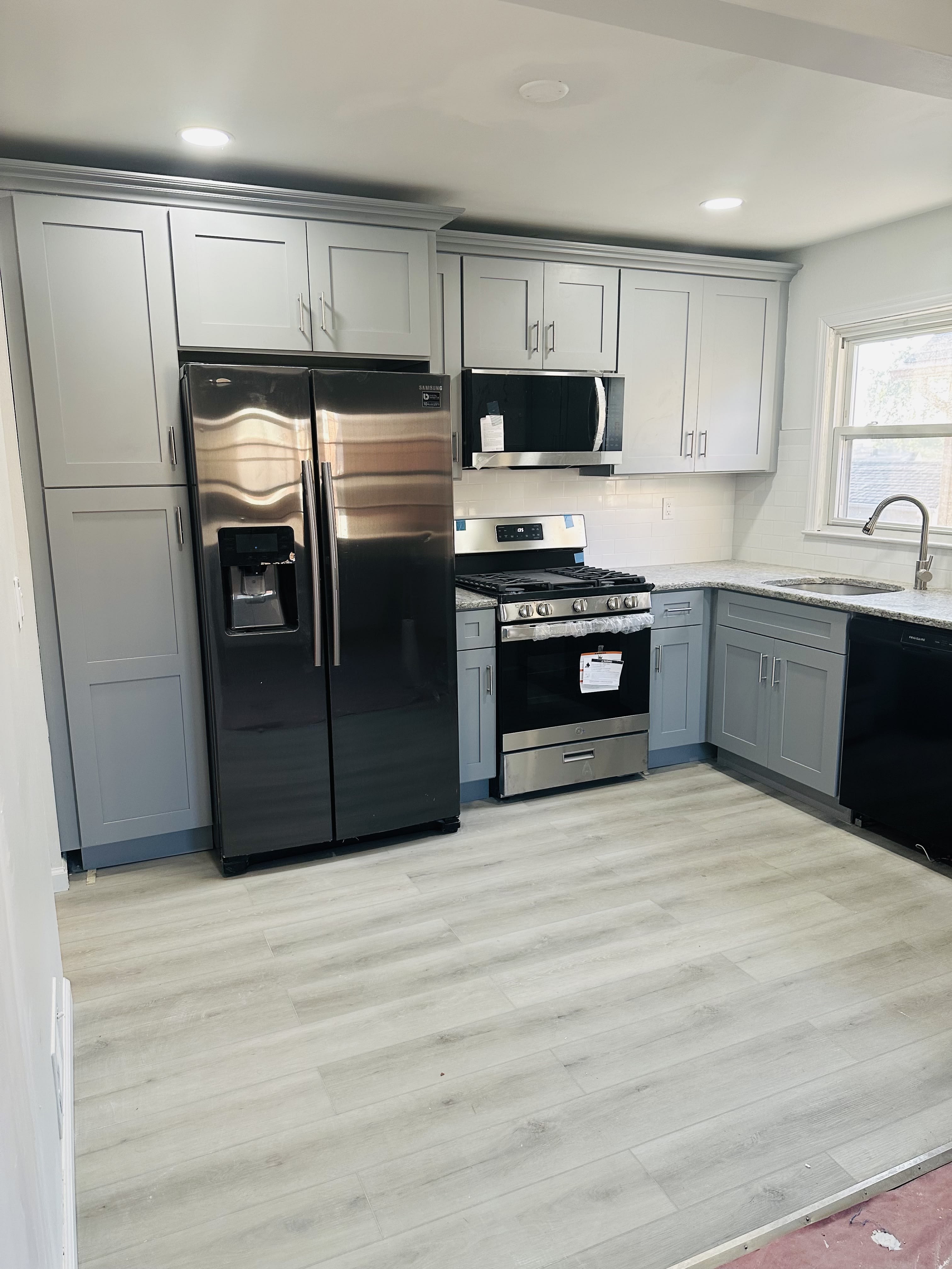 530 Bernard Avenue – photo 5