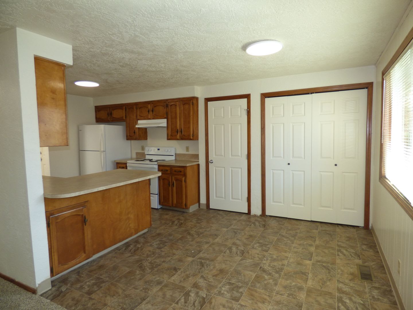 Rent Special 1 2 Off September S Rent 3 Bed Home In South Salem – photo 2
