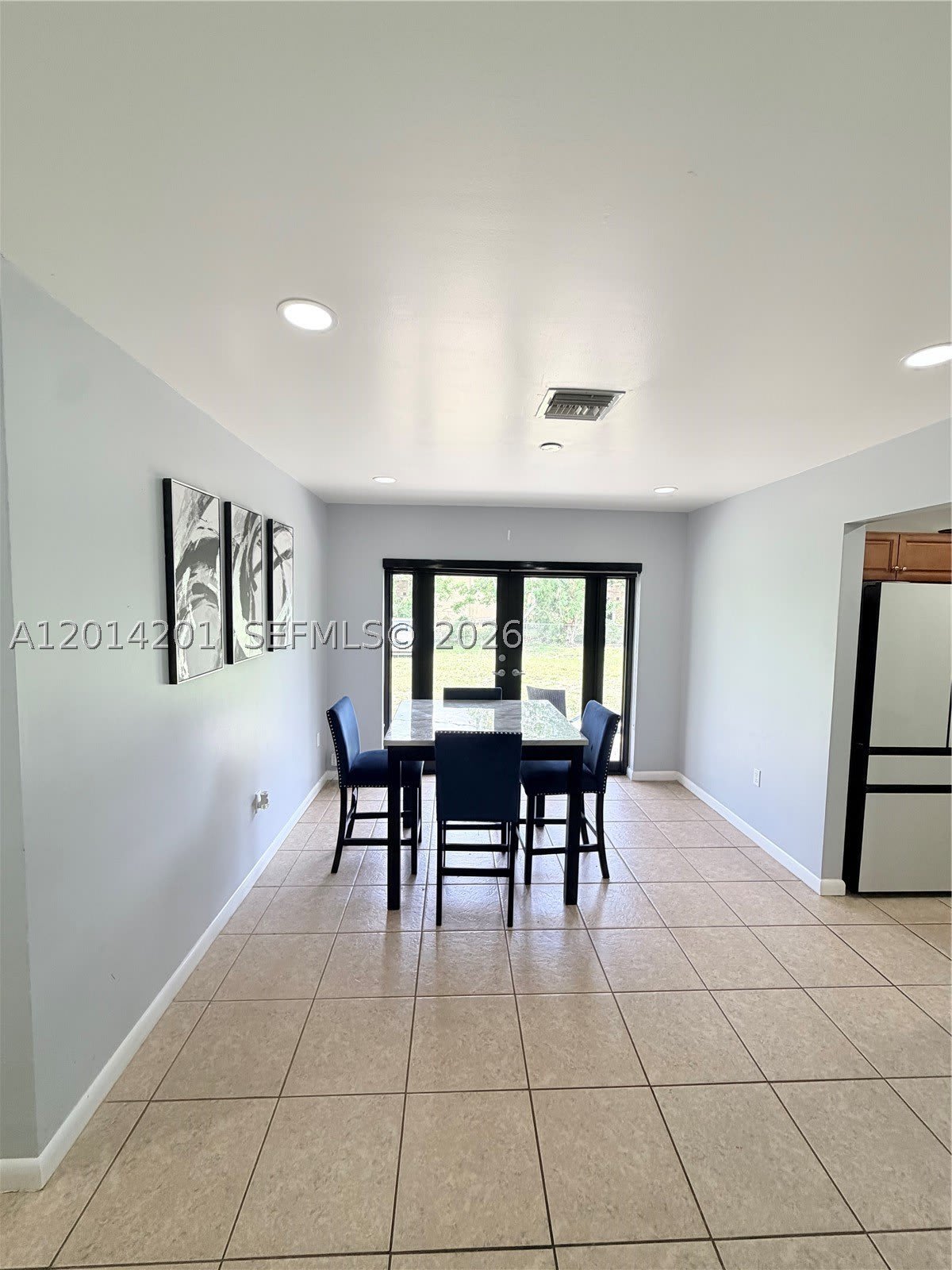 1410 NW 199TH St – photo 4